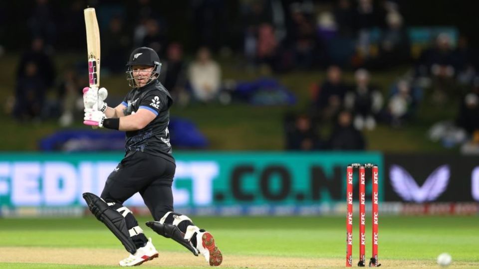 Tim Seifert fractured his right index finger while batting in a Ford Trophy match