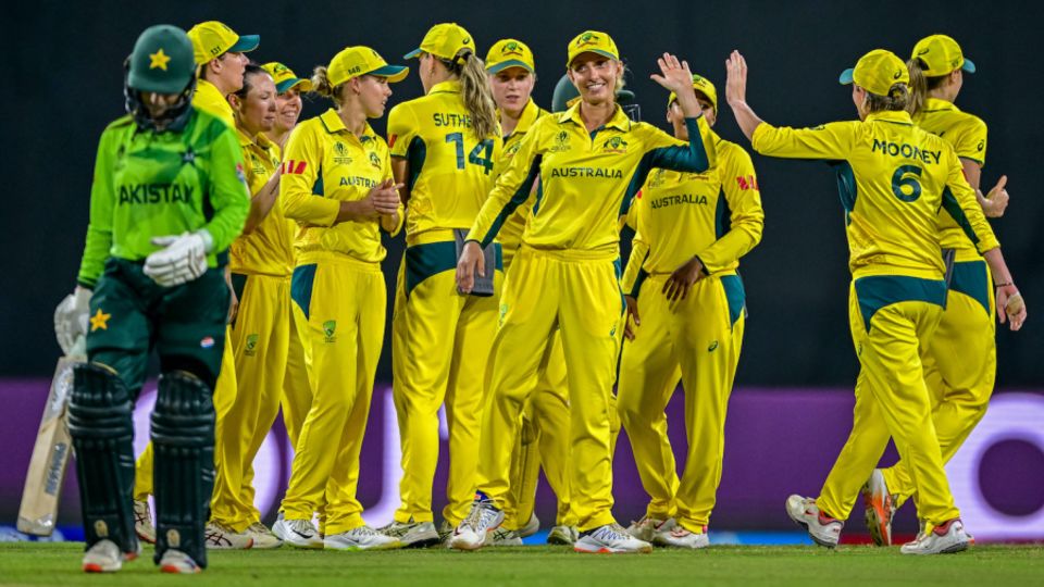Ashleigh Gardner got Sidra Amin, the only top-six batter who got into double figures
