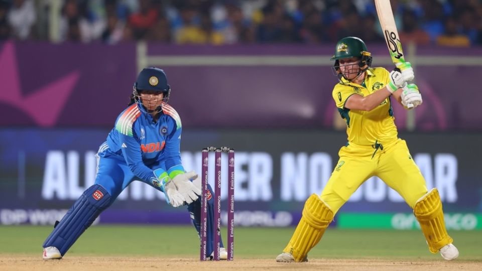 Alyssa Healy got Australia off to a good start in 331 chase