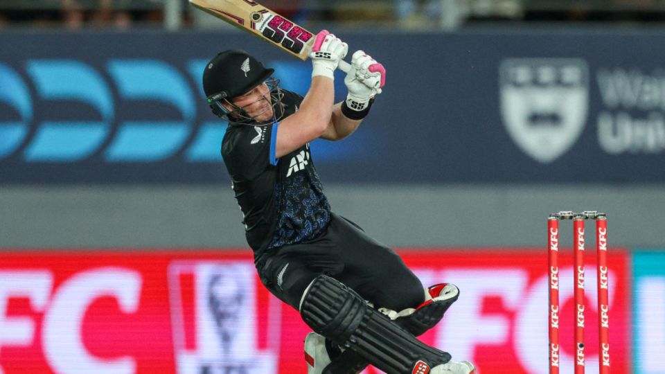 Tim Seifert pulls off a reverse-scoop for six during his enterprising innings