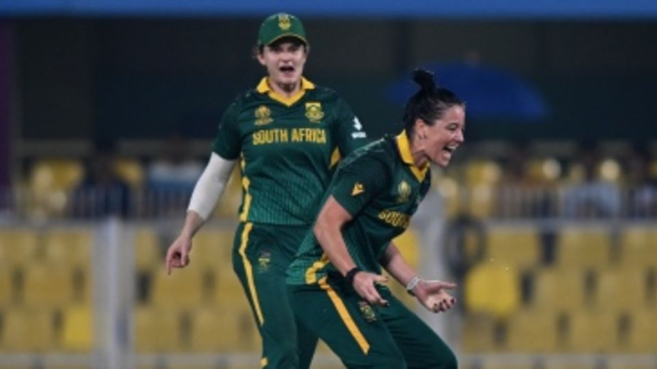 Laura Wolvaardt and Marizanne Kapp celebrate a wicket