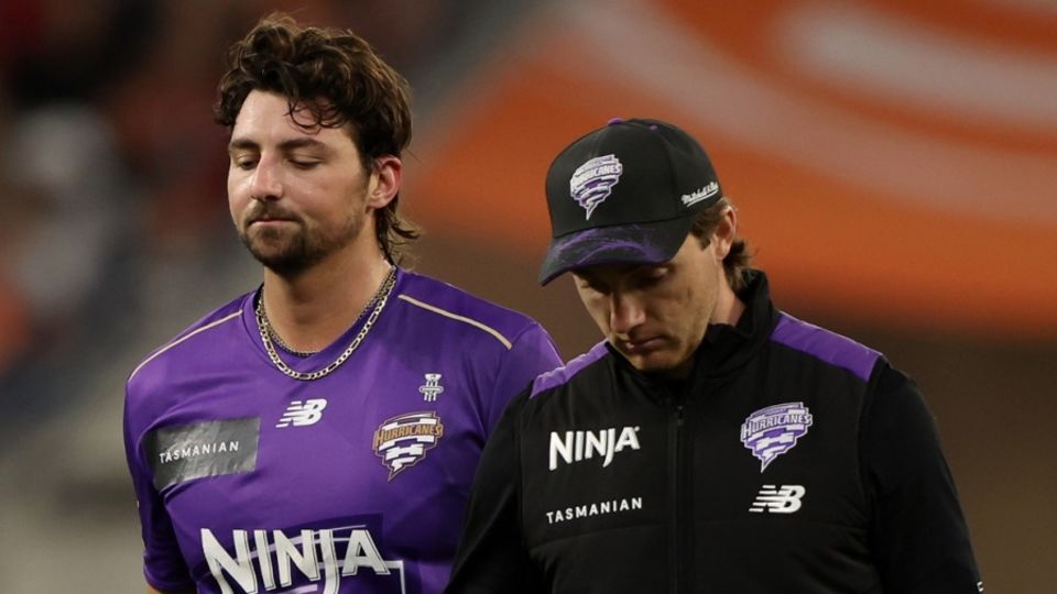 Tim David left with a hamstring injury