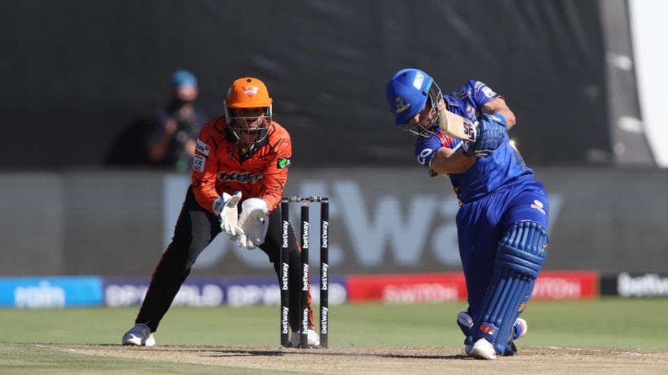 Reeza Hendricks fought a lone battle for MI Cape Town