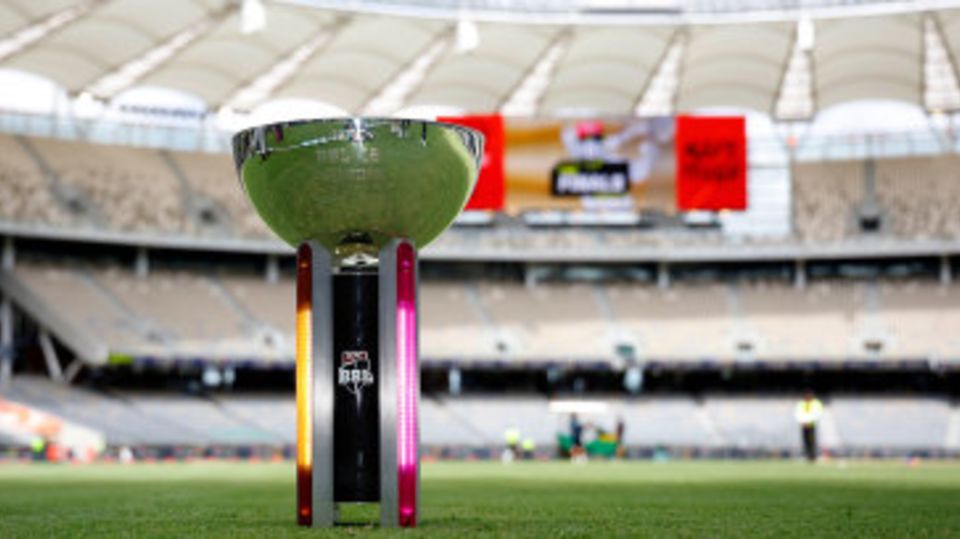 Will Perth Scorchers or Sydney Sixers lift the BBL trophy?