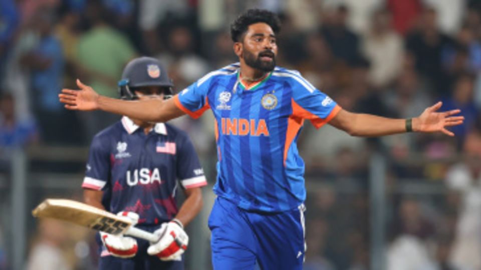 Mohammed Siraj took two early wickets