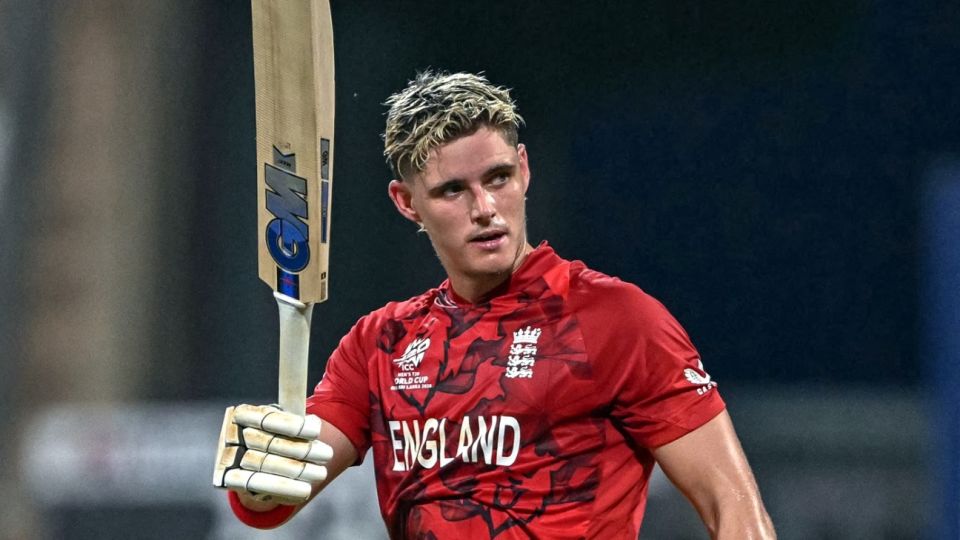 Jacob Bethell hit a 45-ball 100 in the chase