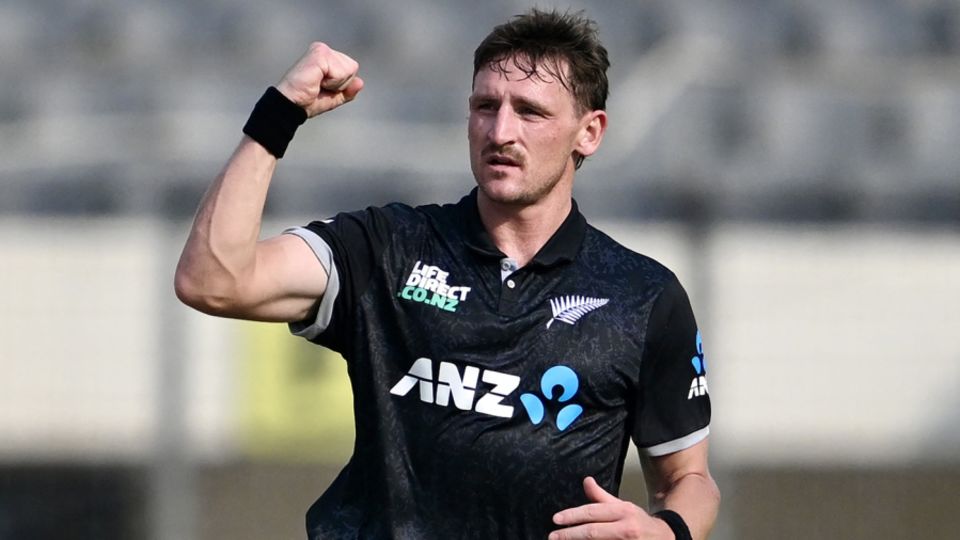 First up for the first time: Smith opened the attack against Bangladesh in the first ODI recently