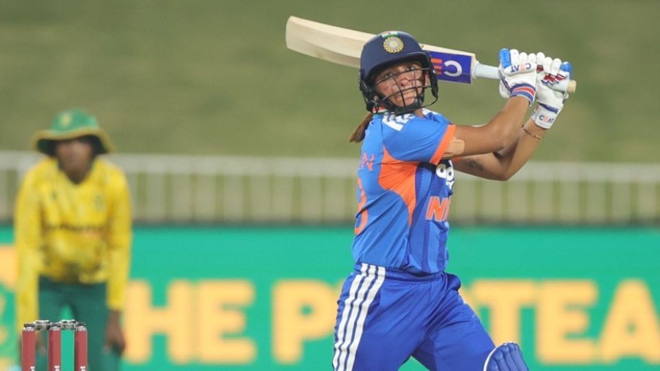 Harmanpreet Kaur rebuilt for India after early strikes