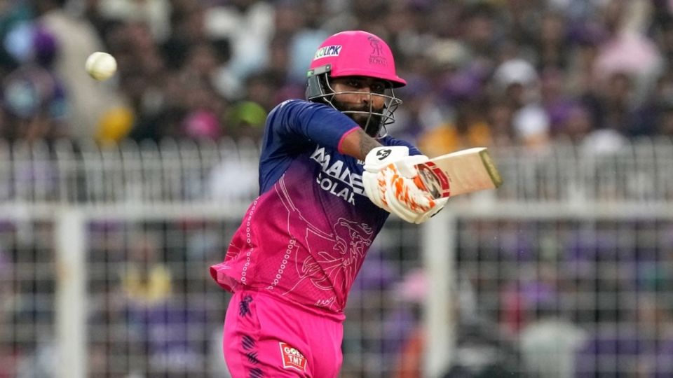 Ravindra Jadeja waited till the 20th over to bring out his scoring shots