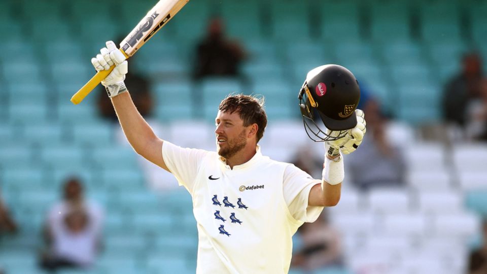 Ollie Robinson's second career hundred led the fightback for his side