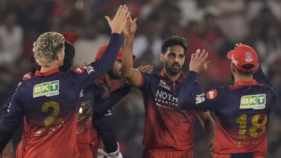 Bhuvneshwar Kumar struck three times within the powerplay