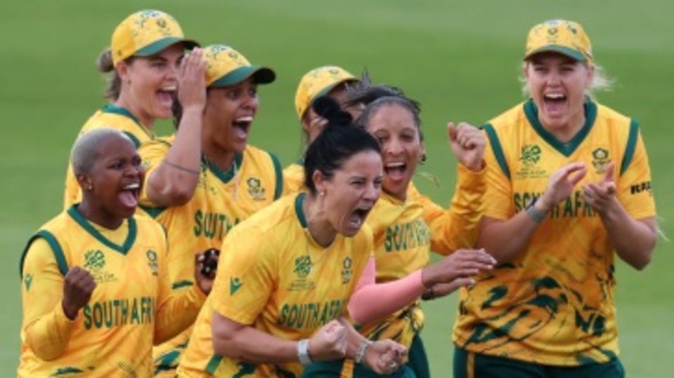 Marizanne Kapp struck on the first ball of the match