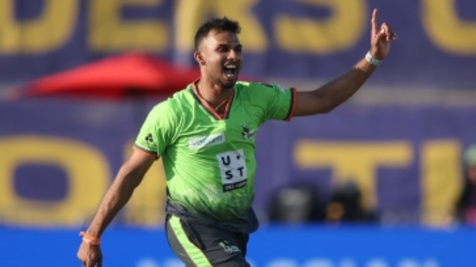 Dasun Shanaka took four wickets in four balls in a dramatic final over