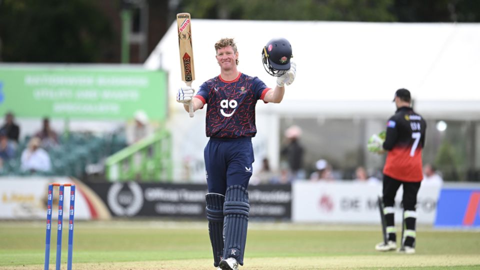 Keaton Jennings celebrates his hundred