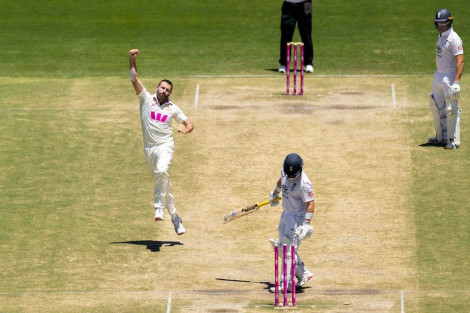 Michael Neser, bowling at pace in the 2025-26 Ashes, picked up 15 wickets at an average of 19.93