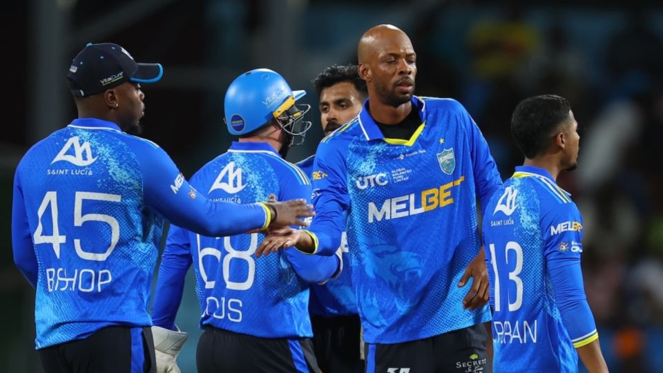 Roston Chase struck crucial blows in the middle overs