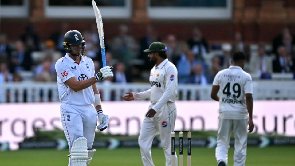 Jamie Smith acknowledges his fifty