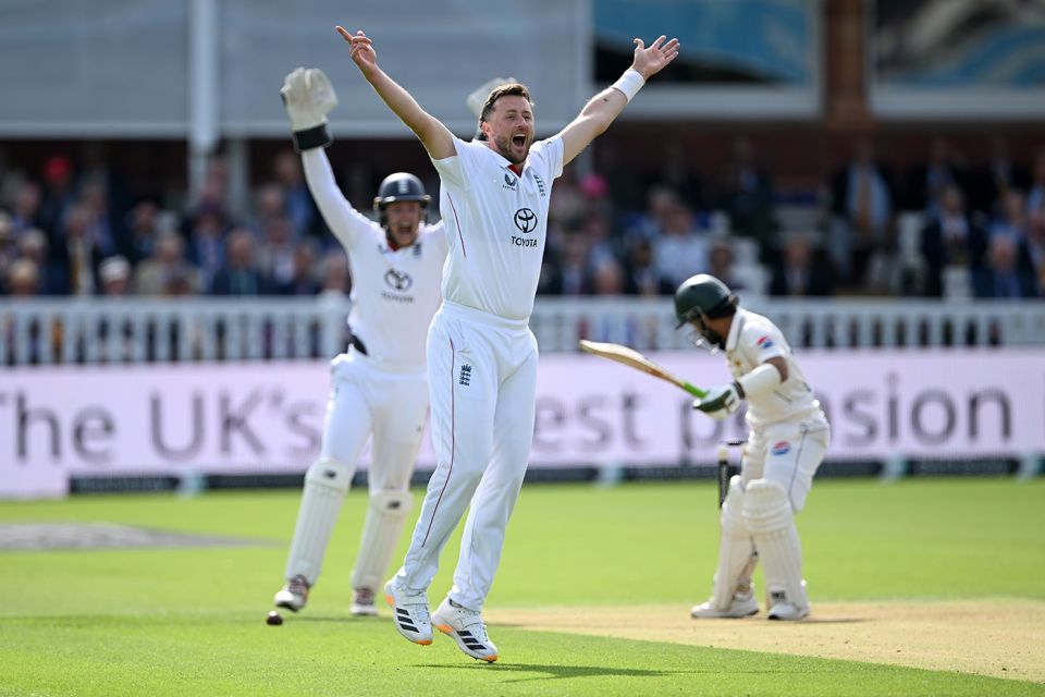 Ollie Robinson had miserly figures of 4 for 11
