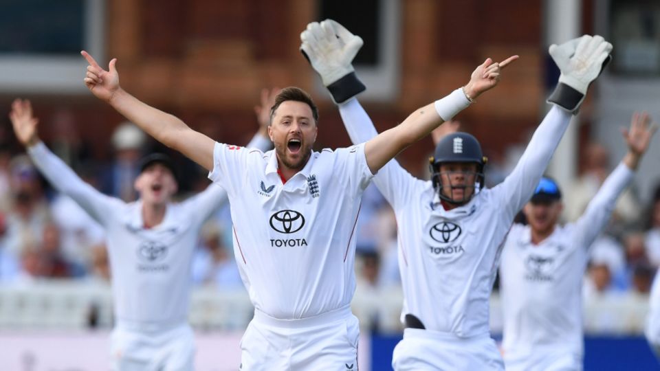 Ollie Robinson and England appeal in unison for Azan Awais's wicket