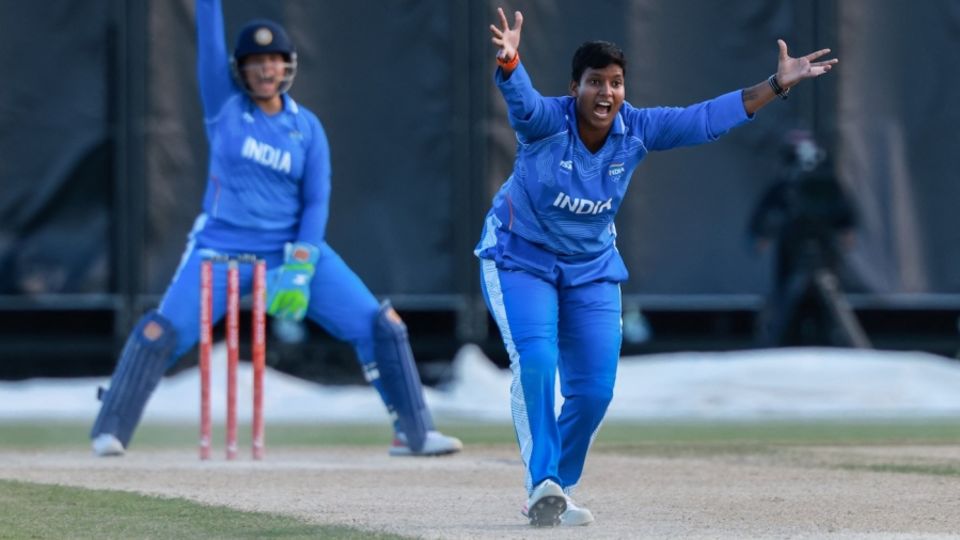 Deepti Sharma dismissed Chamari Athapaththu for the seventh time in women's T20Is