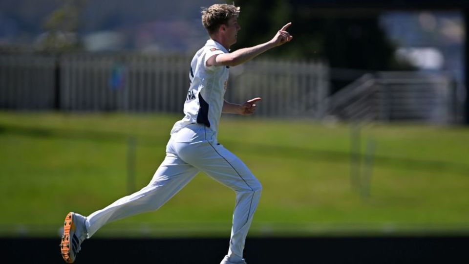 Harry Hoekstra claimed consecutive five wickets hauls in his first two games