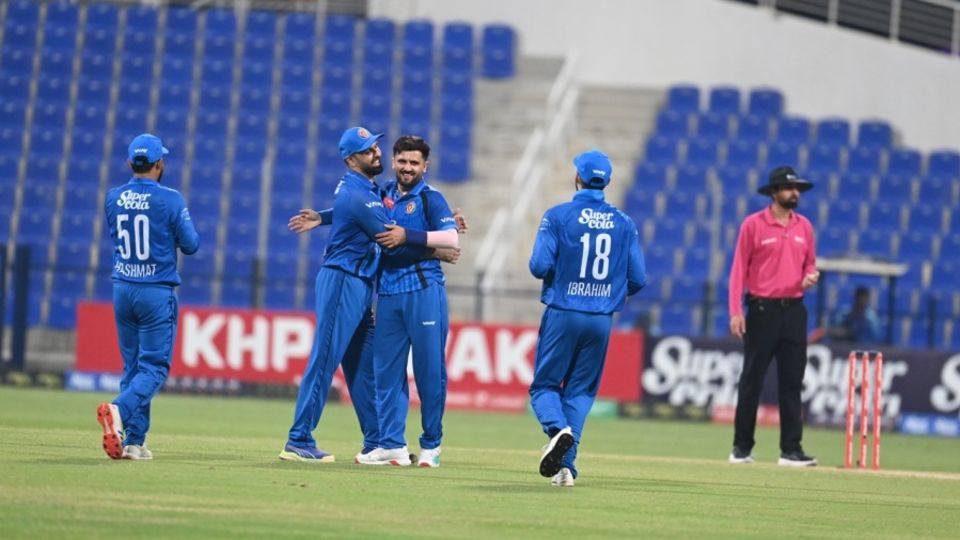 Fazalhaq Farooqi struck twice early in the second innings