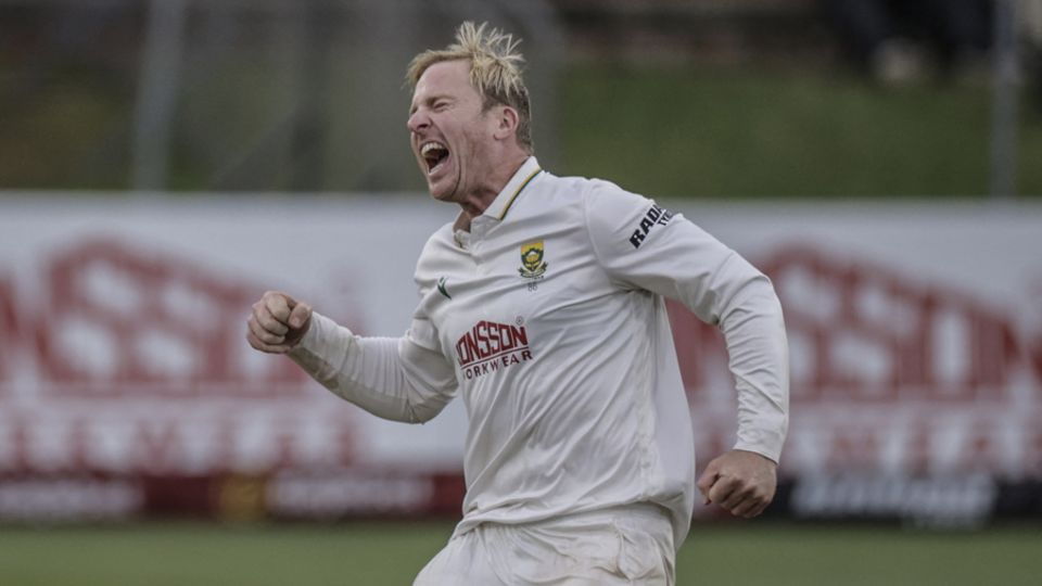 Simon Harmer took two of the four wickets Australia lost in the second innings
