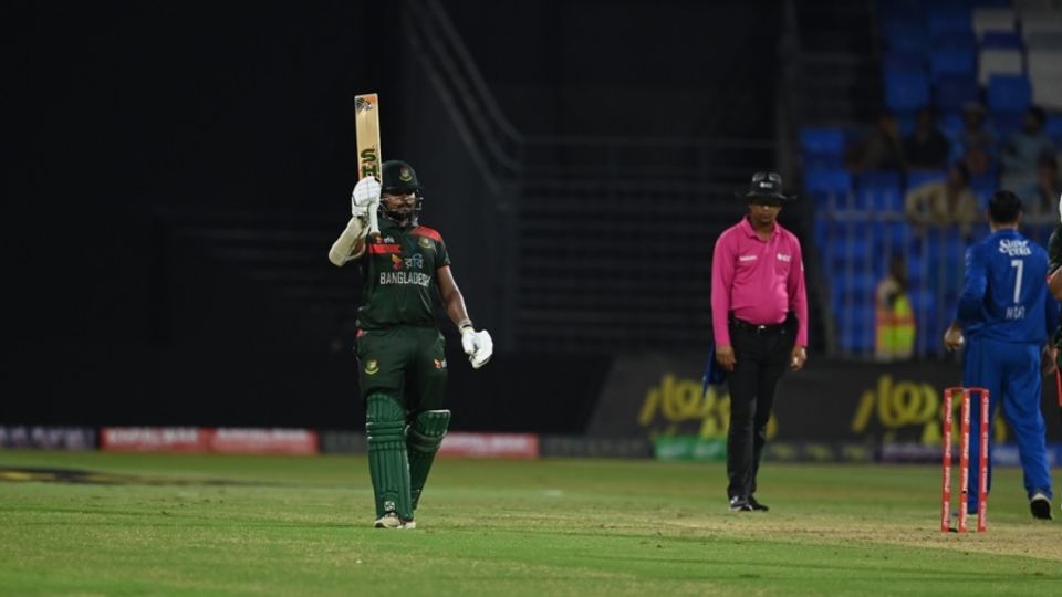 Parvez Hossain Emon celebrates his fifty