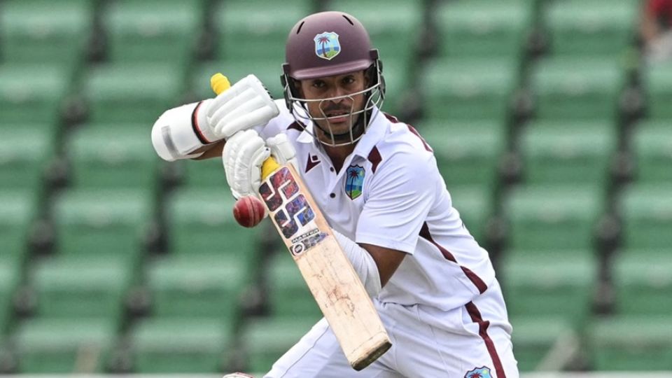 Tagenarine Chanderpaul ground it out