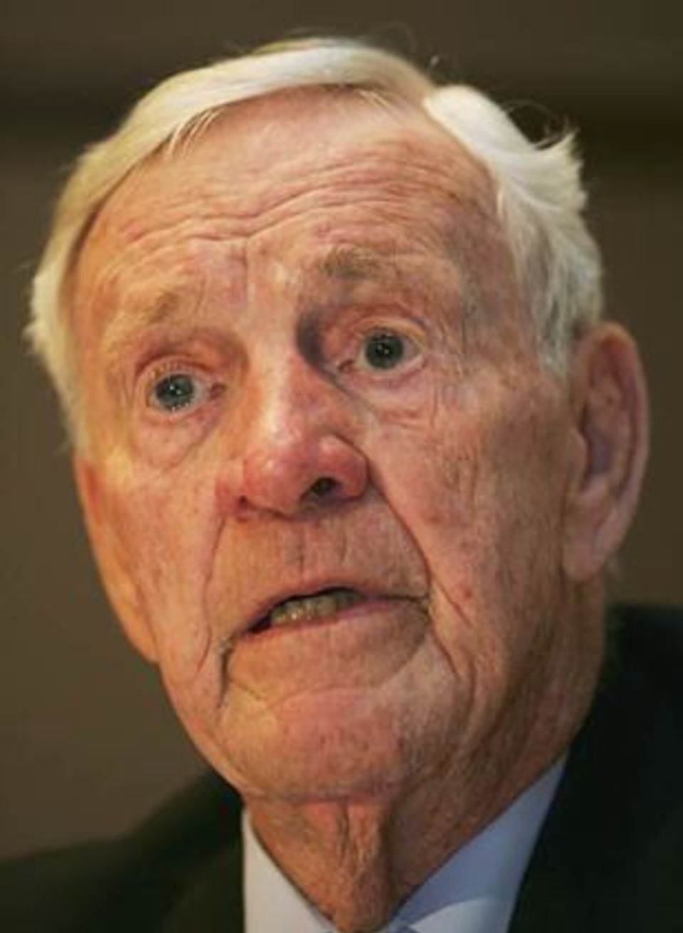 Sam Loxton was "very intelligent" and "a man who was listened to"