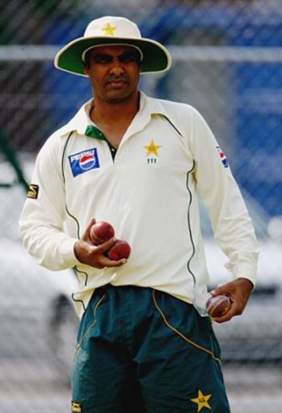 Waqar Younis: "It means country was not dear to you before [joining the ICL]."