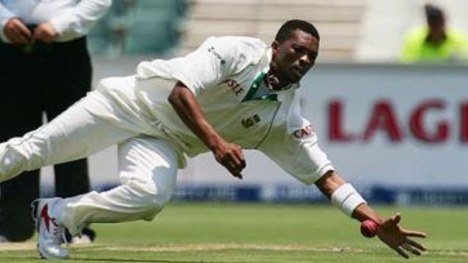 Makhaya Ntini fields of his own bowling