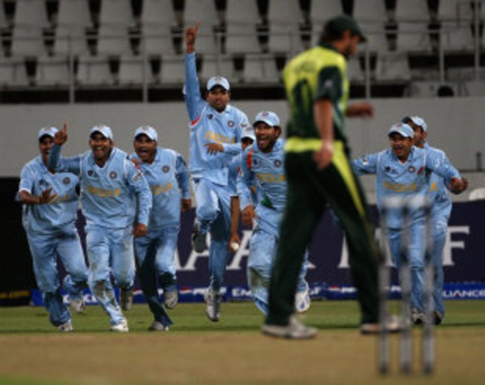 An outstanding contest between India and Pakistan ended in a farcical bowl-out