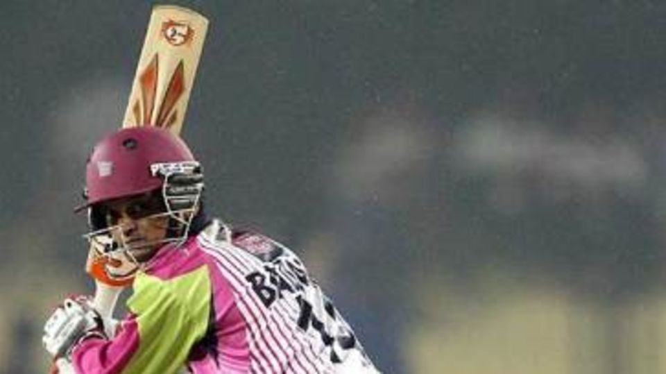 Hemang Badani's unbeaten 51 took Chennai to 166