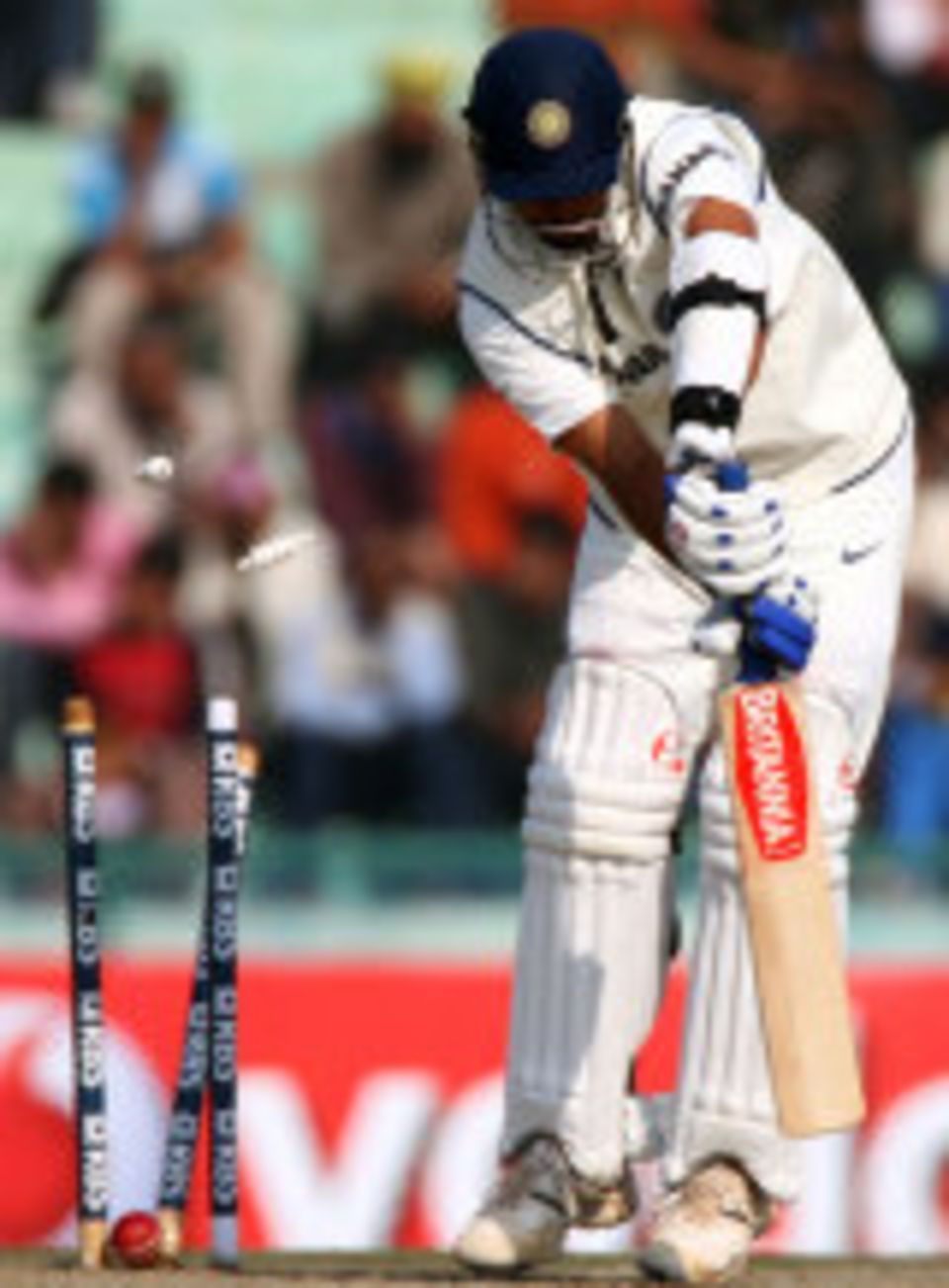 Tentative India reluctant to force the pace