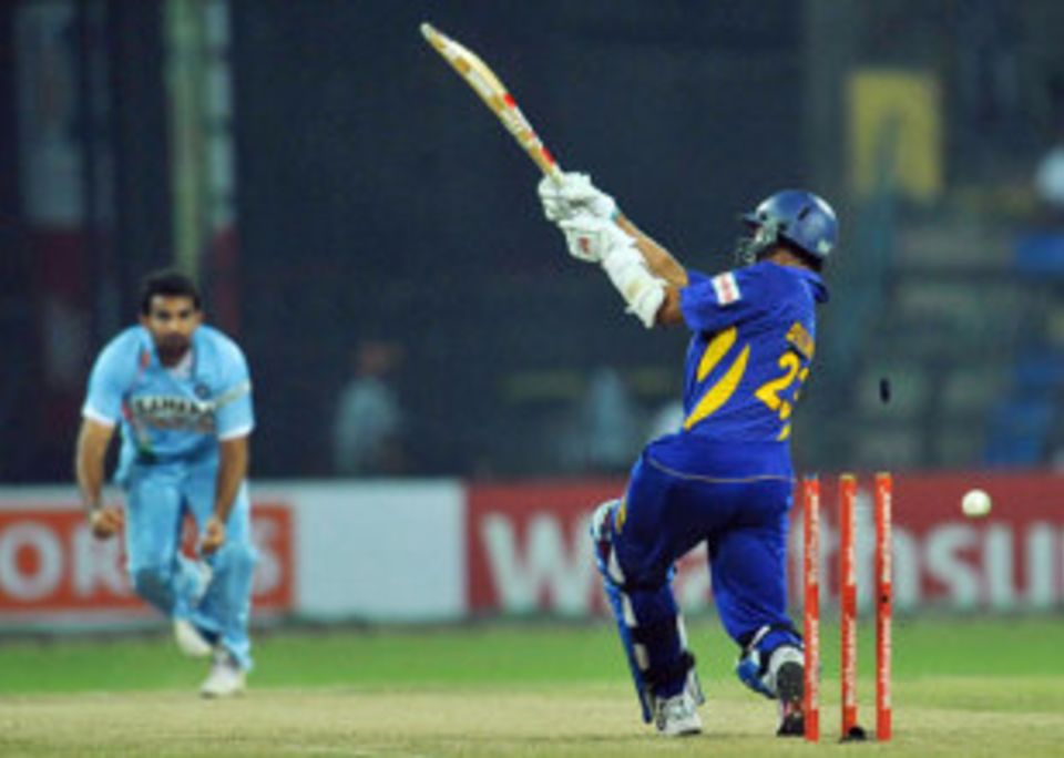 Zaheer Khan will try to dismiss Tillakaratne Dilshan early