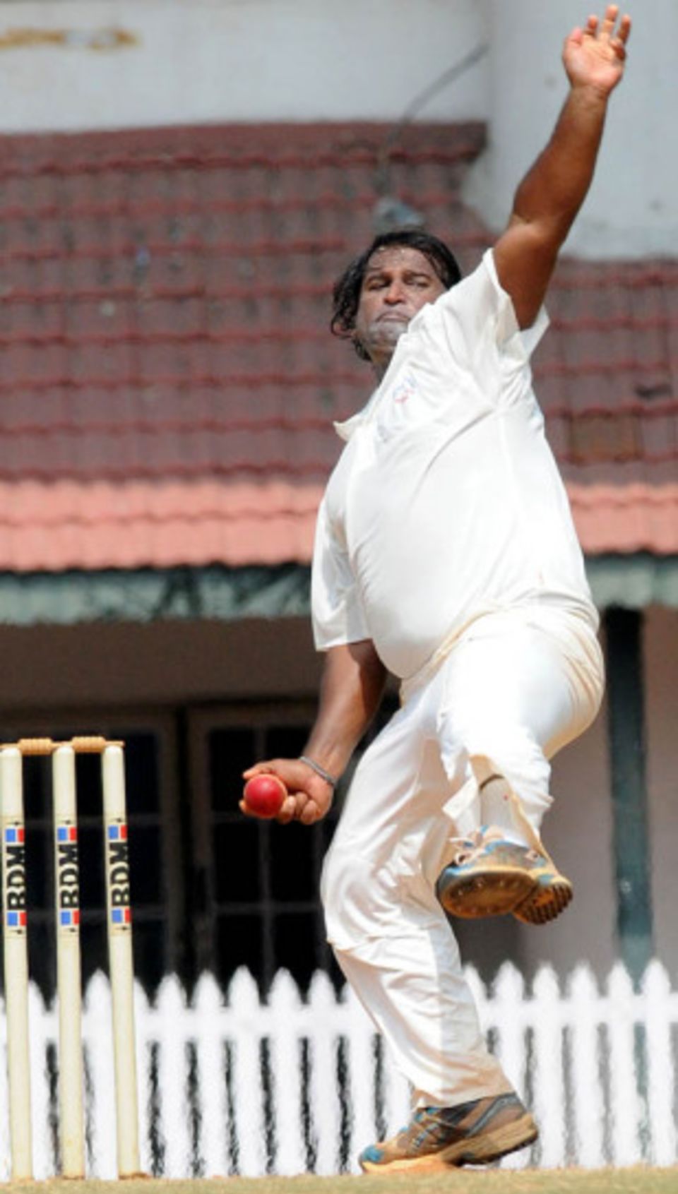Ramesh Powar completed his second five-wicket haul in his third Ranji match at the Bandra Kurla complex