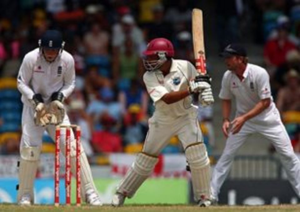 Ramnaresh Sarwan's performance dips considerably when West Indies play away from home