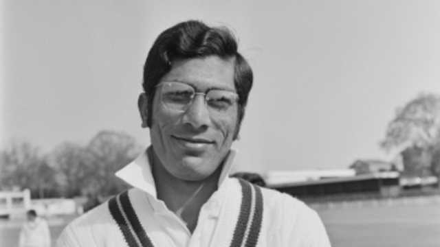 The Karachi schoolboy whose job was to score runs