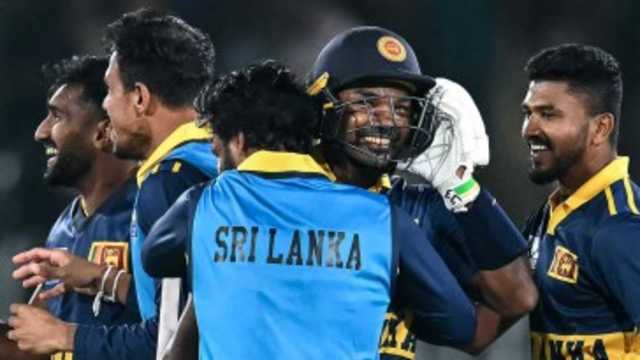 Sri Lanka awake from slumber to seal staggering chase