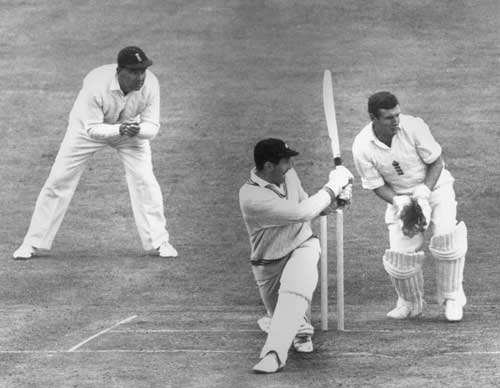 Graham Dowling bats