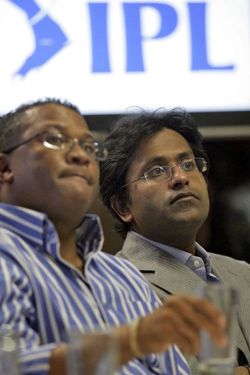 Gerald Majola and Lalit Modi at a press conference