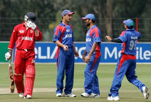 Kenya downed by ten Doeschate