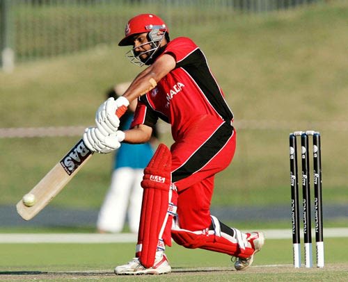 Six Canada players receive central contracts