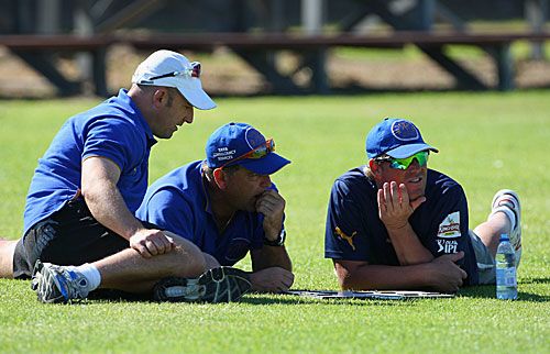 Jeremy Snape, Darren Berry and Shane Warne in discussion
