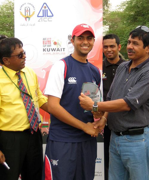 Niaz Ali receives his Player of the Match award from Mr. Bandula Wannapura after the ACC Under-19 Elite Cup semi-final victory over Qatar