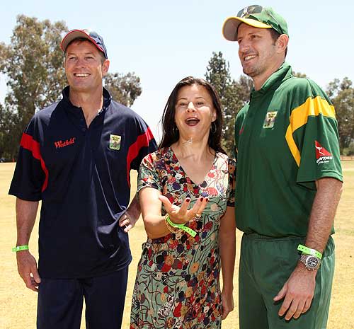 Graeme Hick and Michael Kasprowicz with Hollywood actress Tracey Ullman