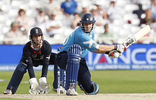 Colin Smith plays the reverse sweep