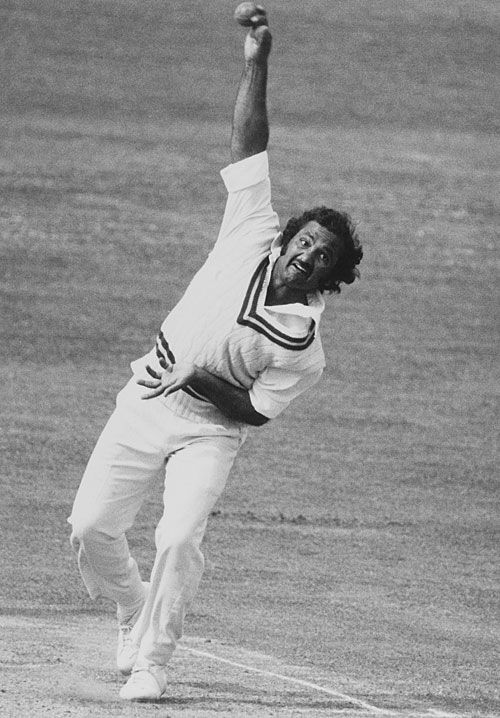 Mushtaq Mohammad bowls