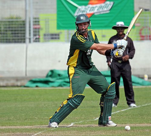 Frith and Savident lead Guernsey to victory